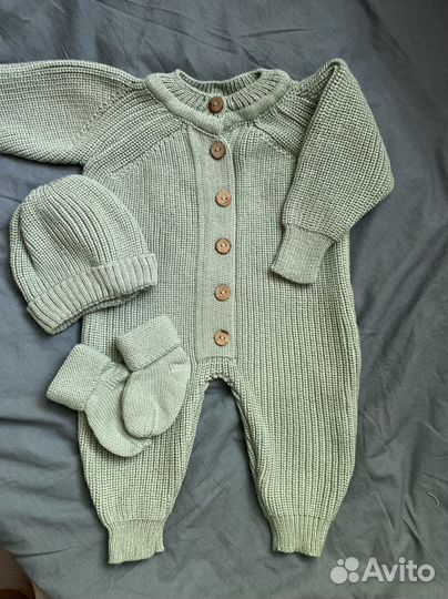 Комбинезон вязаный для новорожленного