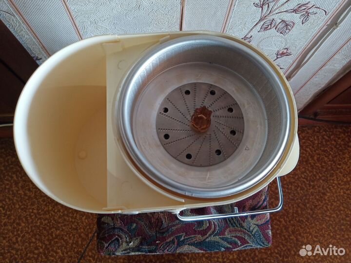 Электро соковыжималка овощерезка Росинка 106.СССР