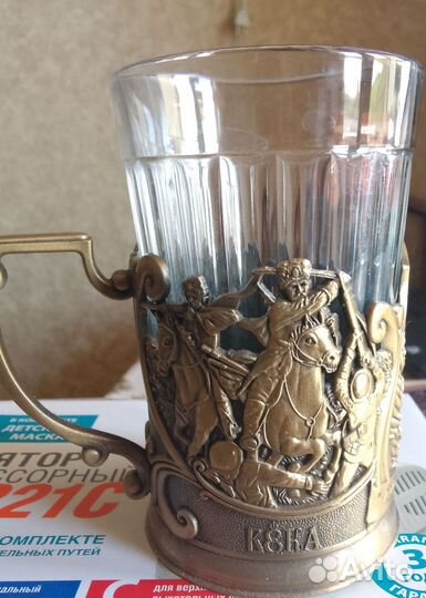 Подстаканник со стаканом