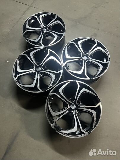 Диски R17 на японца 5/114.3