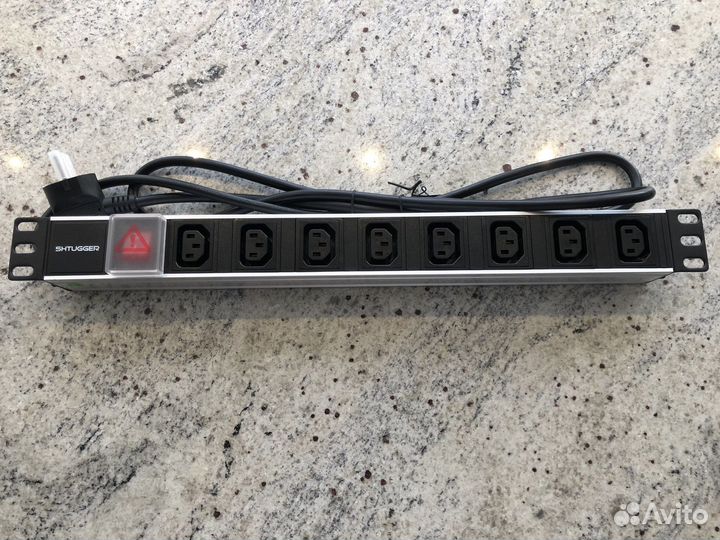 Блок силовых розеток в стойку 19’’, 16А, 8 розеток