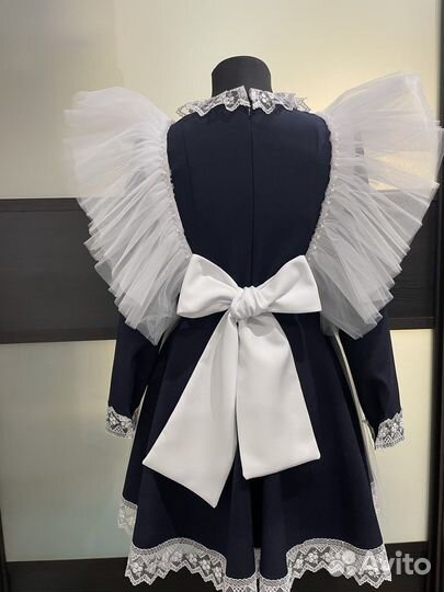 Белый школьный фартук