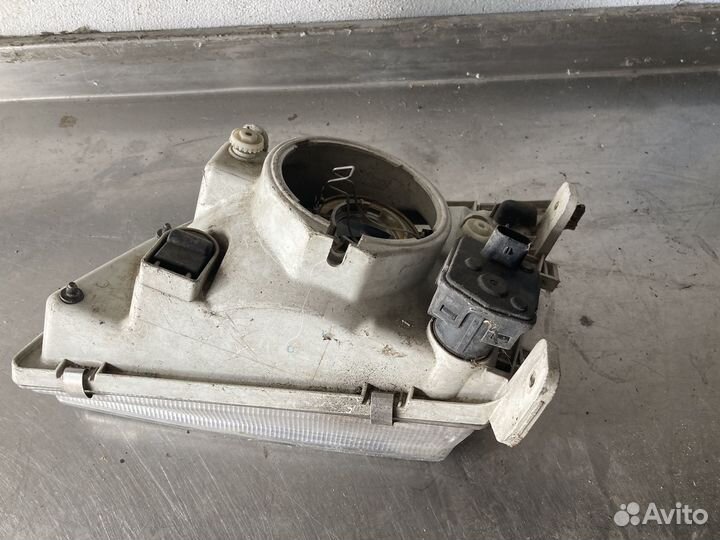 Фара правая mitsubishi спейс стар