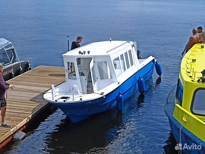 Катер с рубкой и спальником (6 м и 9м)