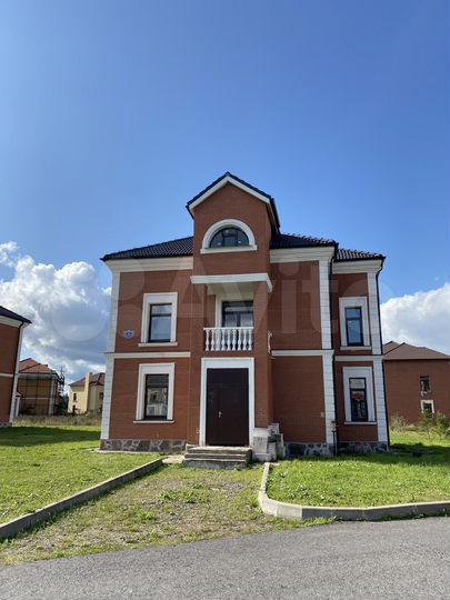 Коттедж 240 м² на участке 9,2 сот.