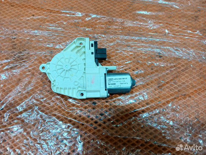 Моторчик Audi A6 C6 4F AUK 2006