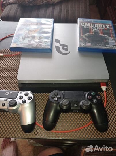 Sony playstation 4 PS4 slim 1tb