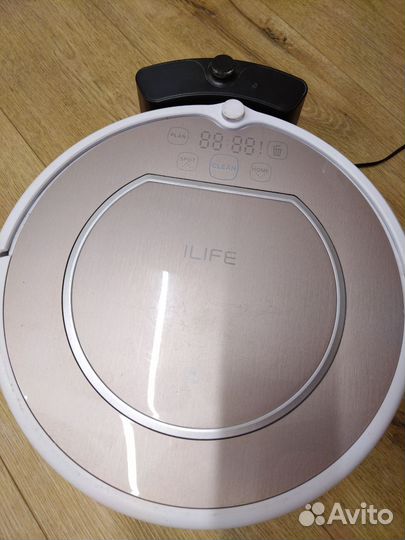Робот пылесос