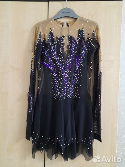 Платье для выступления по фигурному катанию