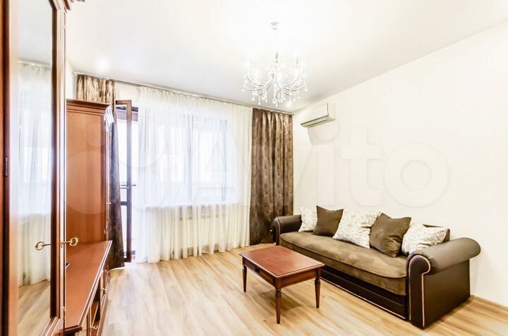 2-к. квартира, 90 м², 7/18 эт.