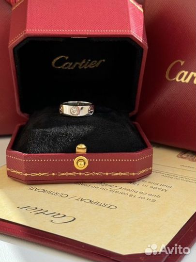 Золотое кольцо Cartier Love с бриллиантом 585п