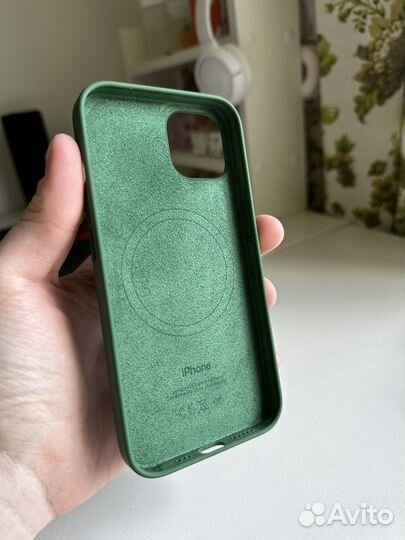 Оригинальные чехлы iPhone 13