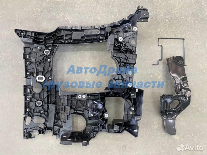 Кронштейн бампера Renault T серия правый