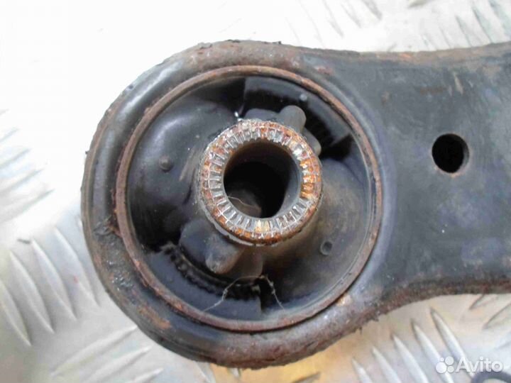 Рычаг передний правый нижний Toyota Venza GV10