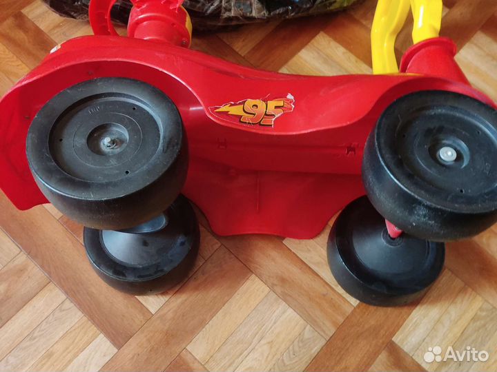 Машинка-каталка