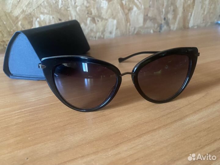 Солнечные очки женские