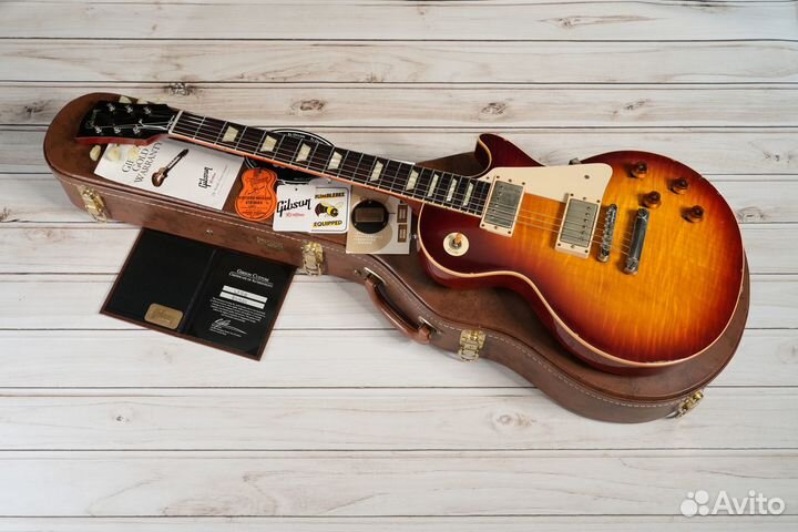 В резерве Gibson Les Paul Custom Shop 1958 R8 Aged
