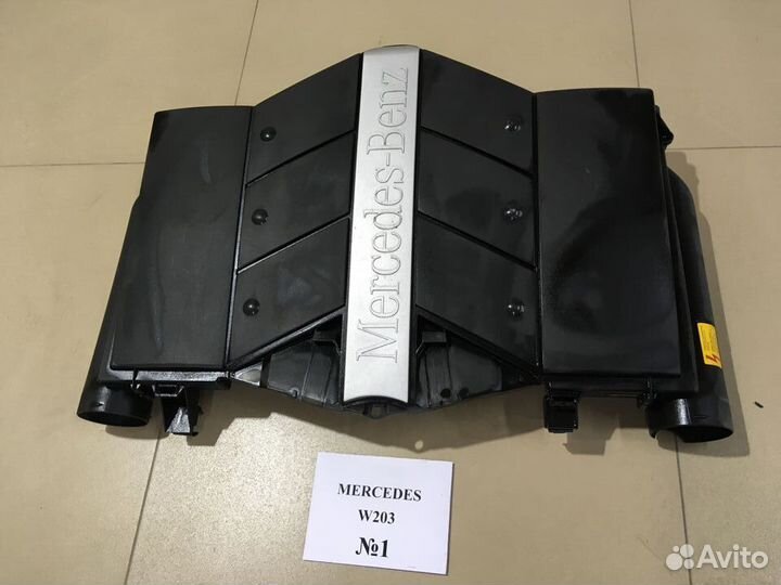 Корпус воздушного фильтра Mercedes W203