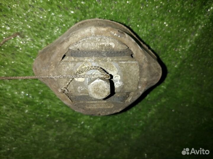 Опора кпп (подушка) 8E0399151AP Audi A4 B7 8ED 8K2