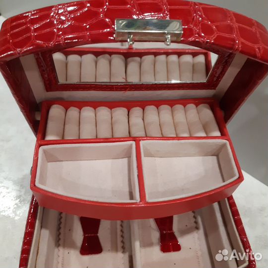 Шкатулка для украшений