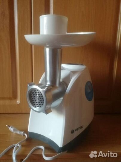 Мясорубка электрическая vitek VT-1673W