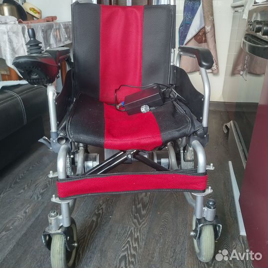 Продается инвалидная коляска с электроприводом