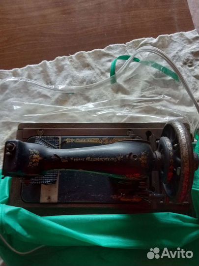 Швейная машинка Зингер