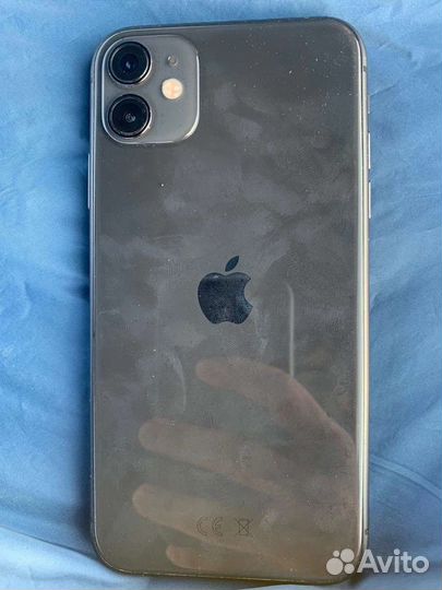 Телефон iPhone 11