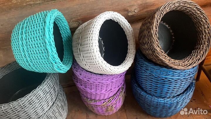 Корзинки из искусственного ротанга ручной работы