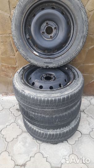 Bridgestone Blizzak Ice 185/60 R15