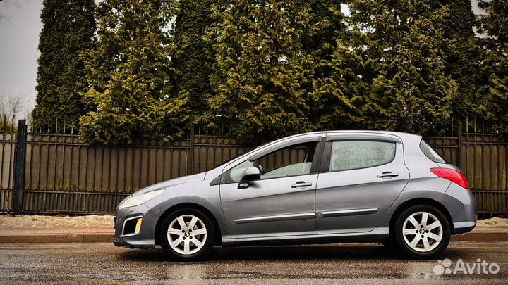 Peugeot 308 1.6 AT, 2011, 177 900 км
