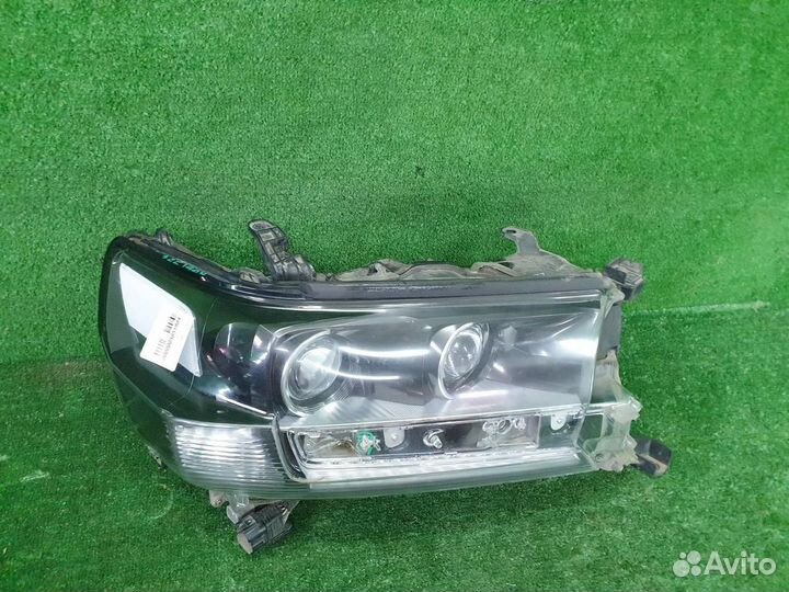 Фара правая Toyota Land Cruiser