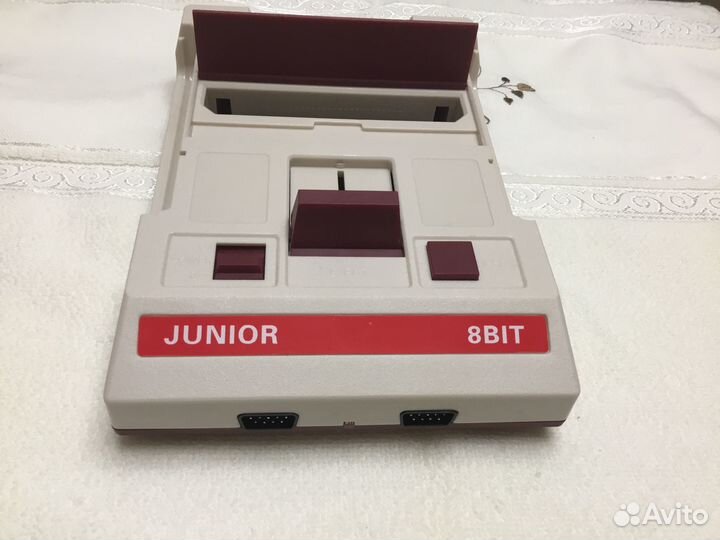 Игровая приставка dendy