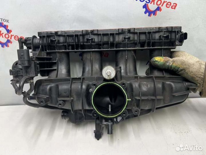 Коллектор впускной Skoda Yeti CDA 1.8 2010