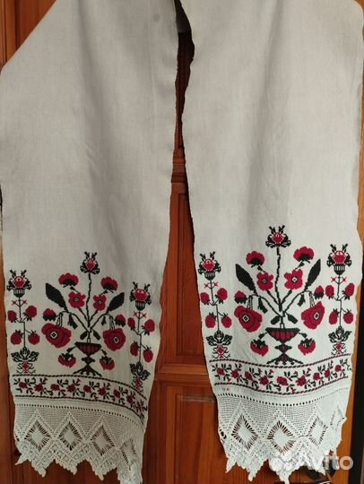 Вышитый самотканный рушник