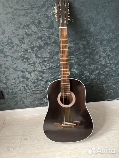 Акустическая гитара