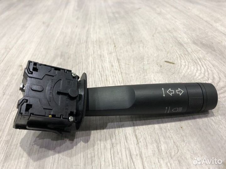 Переключатель поворотов Chevrolet Cruze J300 2010