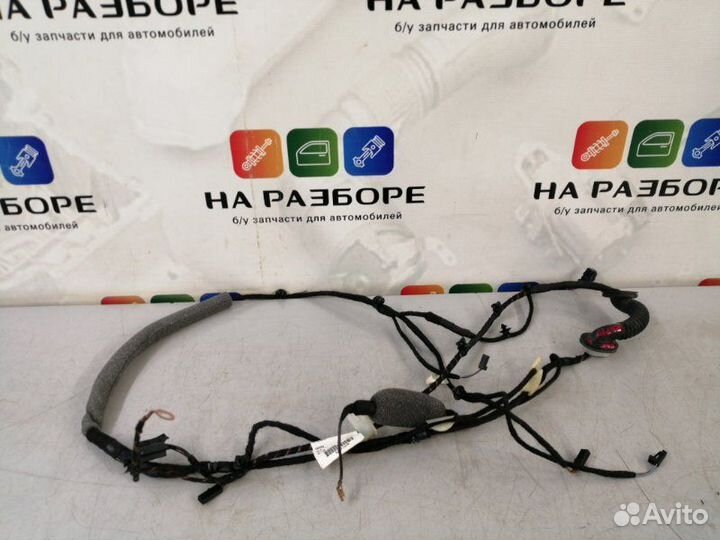 Проводка крышки багажника левая Skoda Rapid NH3