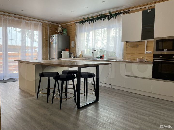 Дом 160 м² на участке 10 сот.