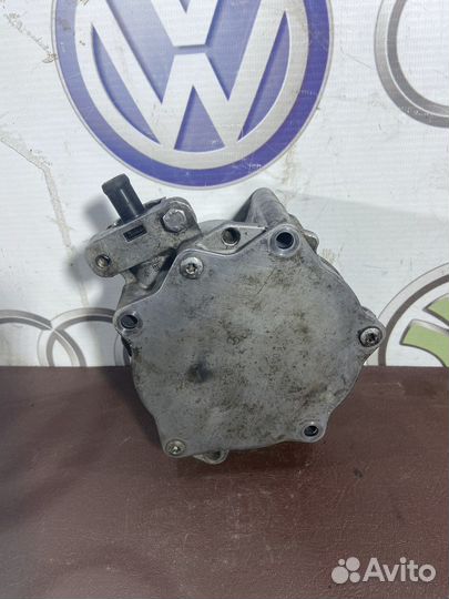 Вакумный насос шкода Окавия А5 1.8 tsi