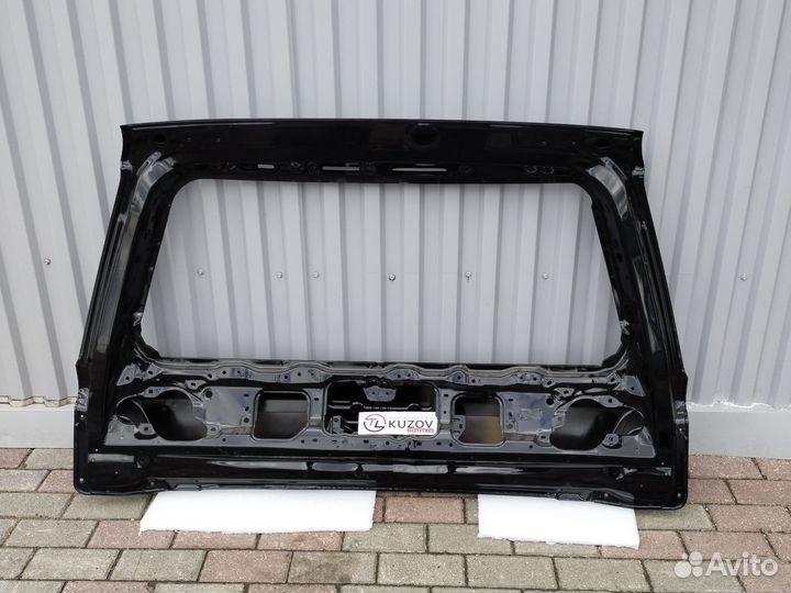 Крышка багажника Ленд Крузер 200 рестаил в идеале