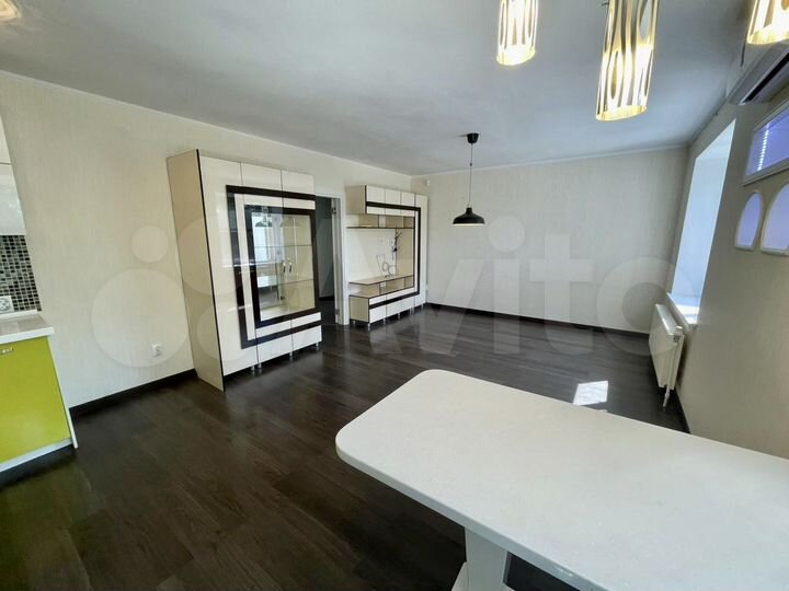 3-к. квартира, 108 м², 2/3 эт.