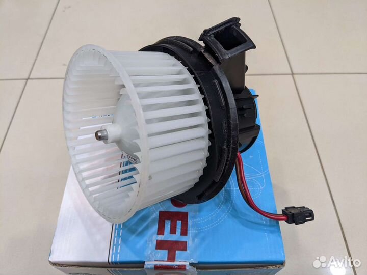 Мотор отопителя mercedes benz C (W204) / E (W212)