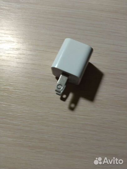 Зарядное устройство для сотового телефона