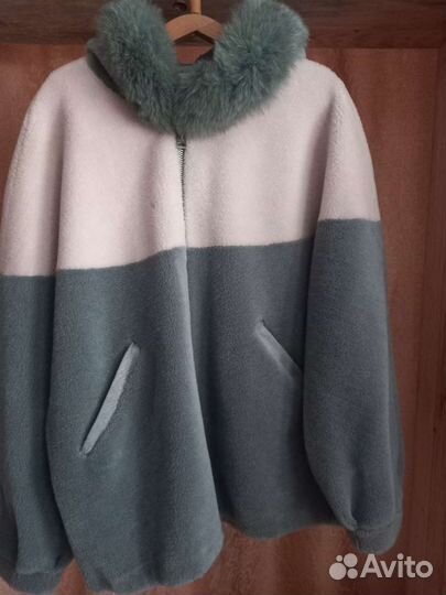 Куртка с капюшоном женская