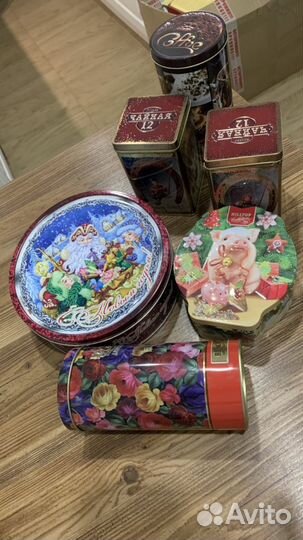 Жестяная банка от чая