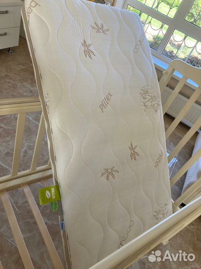 Детская кровать с матрасом