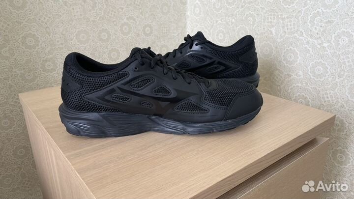 Кроссовки Mizuno maximizer 24