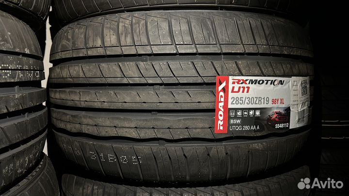 RoadX RXMotion U11 285/30 R19