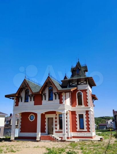 Коттедж 300 м² на участке 11 сот.